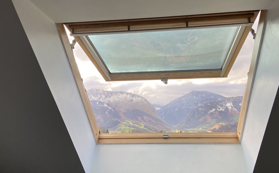  Maison contemporaine avec vues spectaculaires proche d'un village Pyreneen